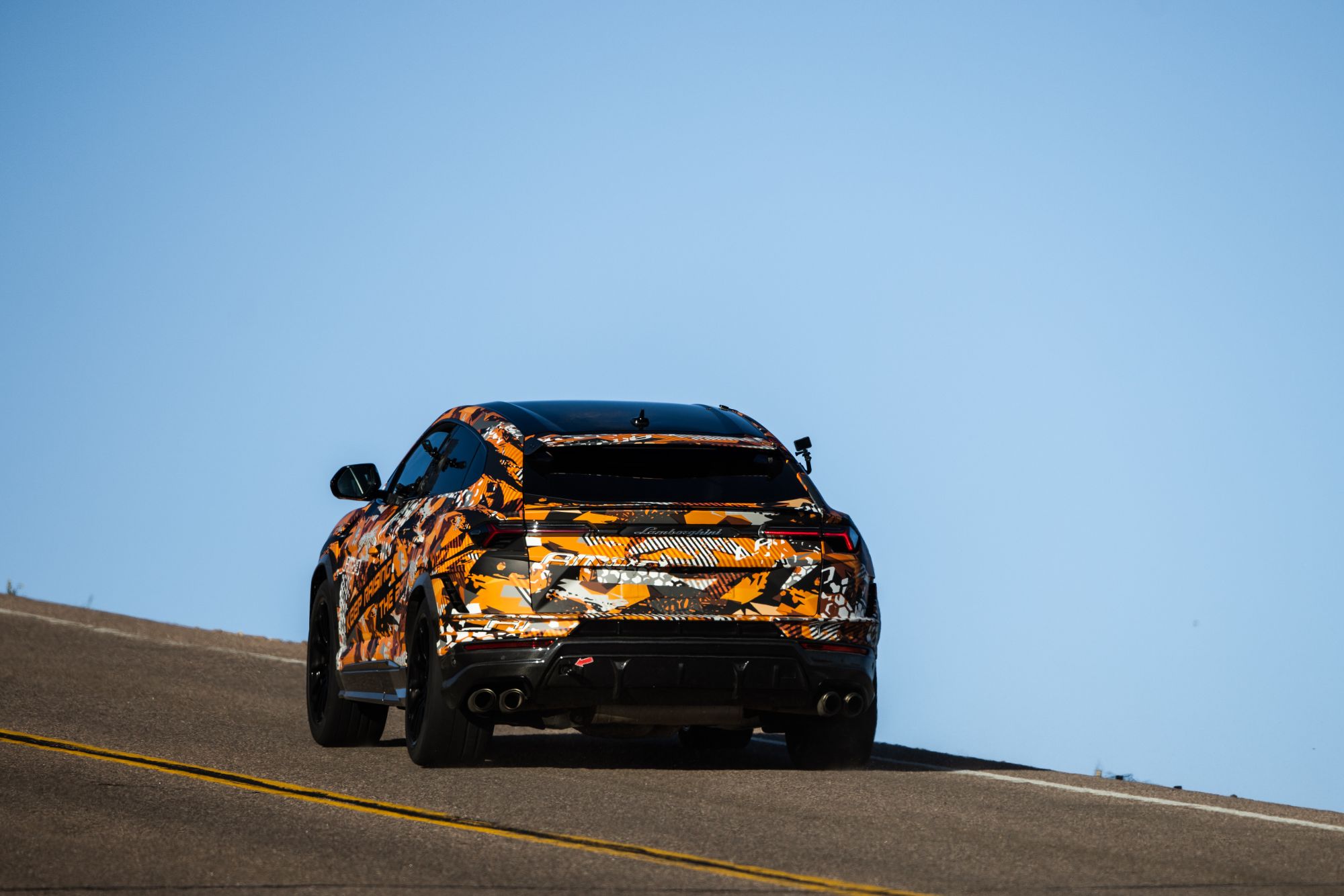 urus pikes peak