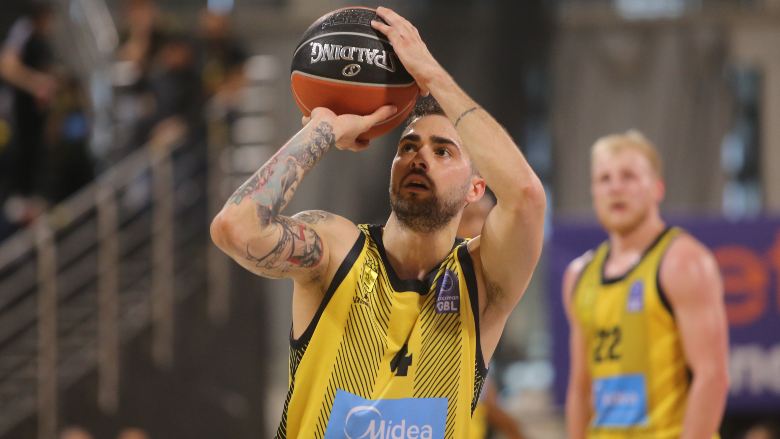 Ο Τολιόπουλος