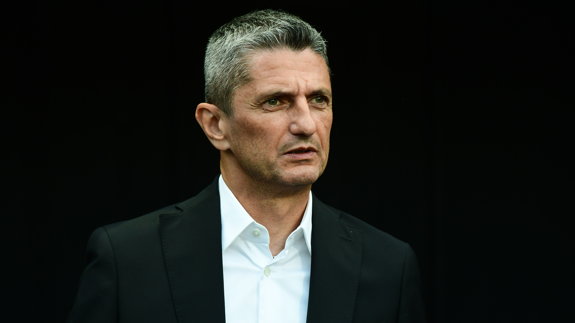 Ο Ραζβάν Λουτσέσκου