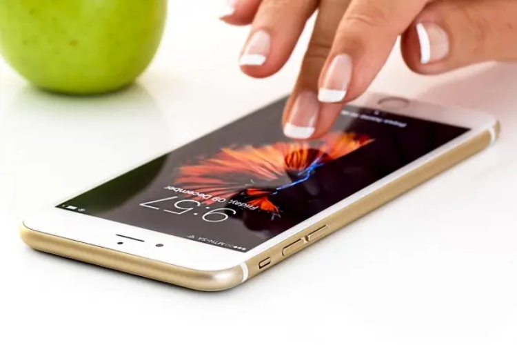 Το PromptSpy είναι το πρώτο γνωστό Android malware που χρησιμοποιεί γενετική τεχνητή νοημοσύνη