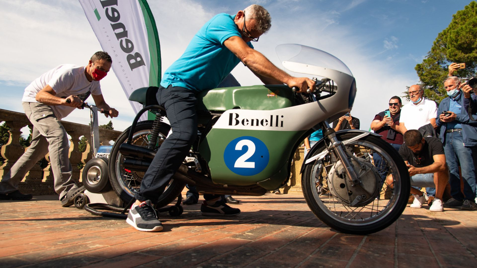 Benelli TNT125