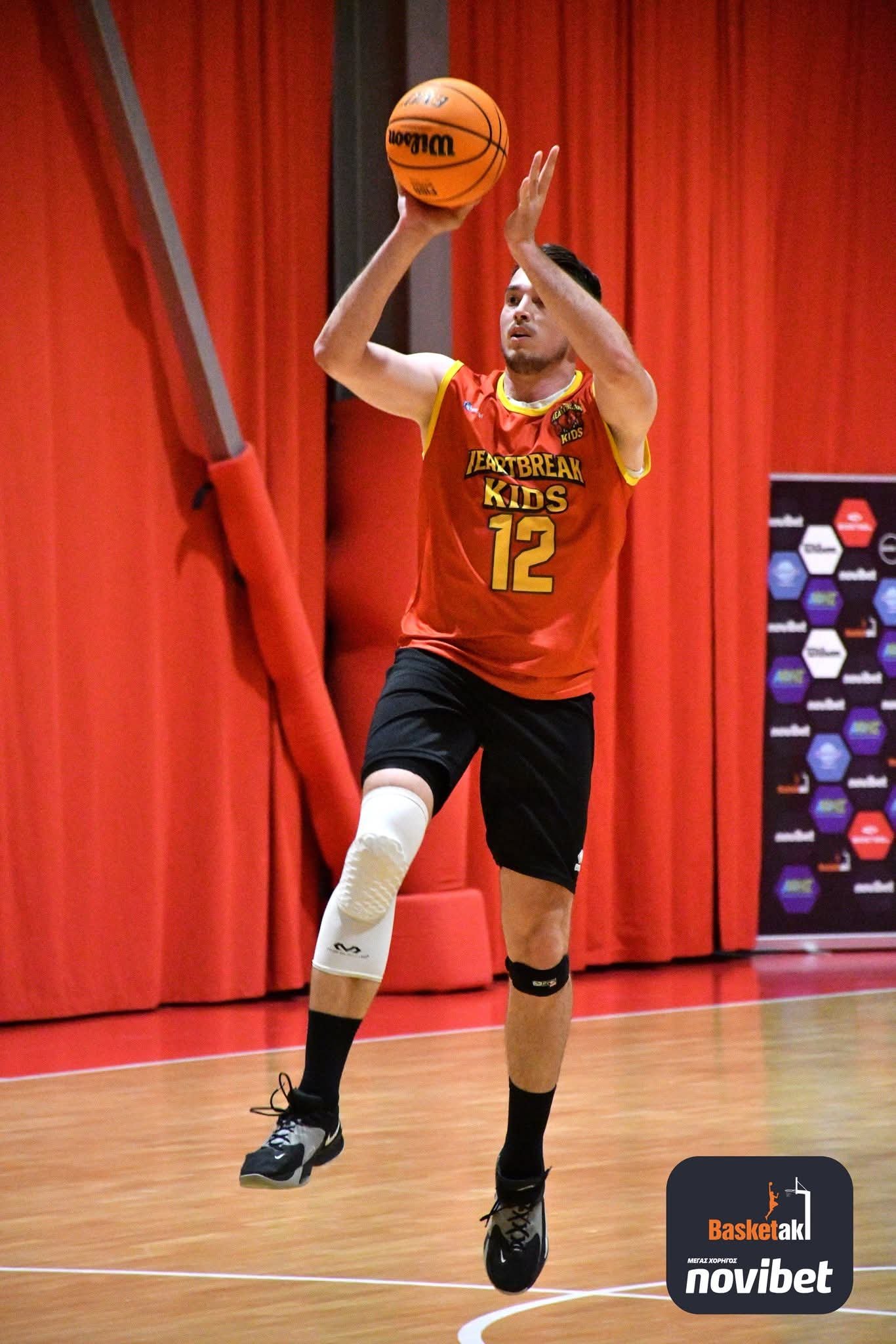 Από αγώνα για το basketaki