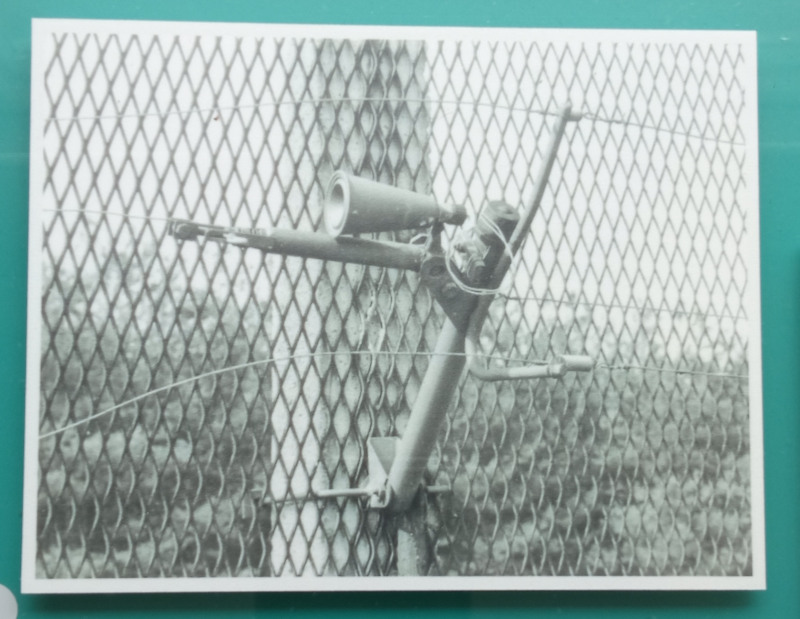 Τα πολυβόλα στο τείχος του Βερολίνου