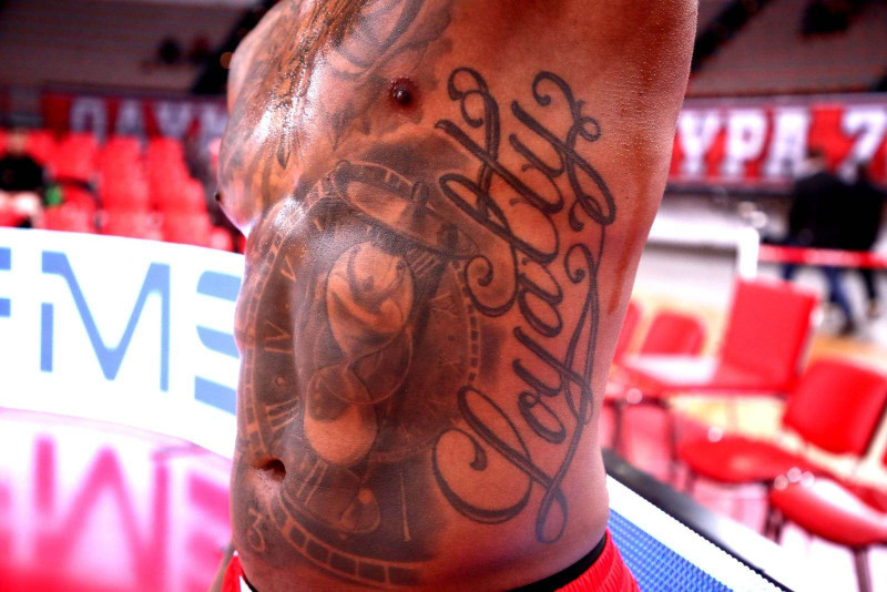 Τα τατουάζ του Αϊζάια Κάνααν.