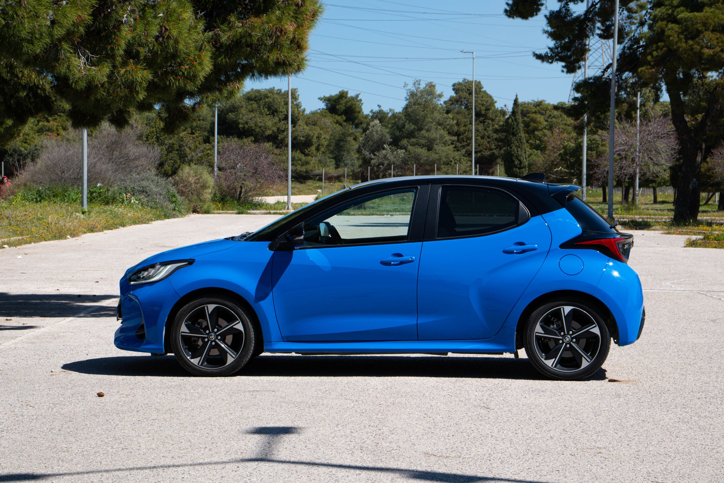 Renault Clio vs Toyota Yaris