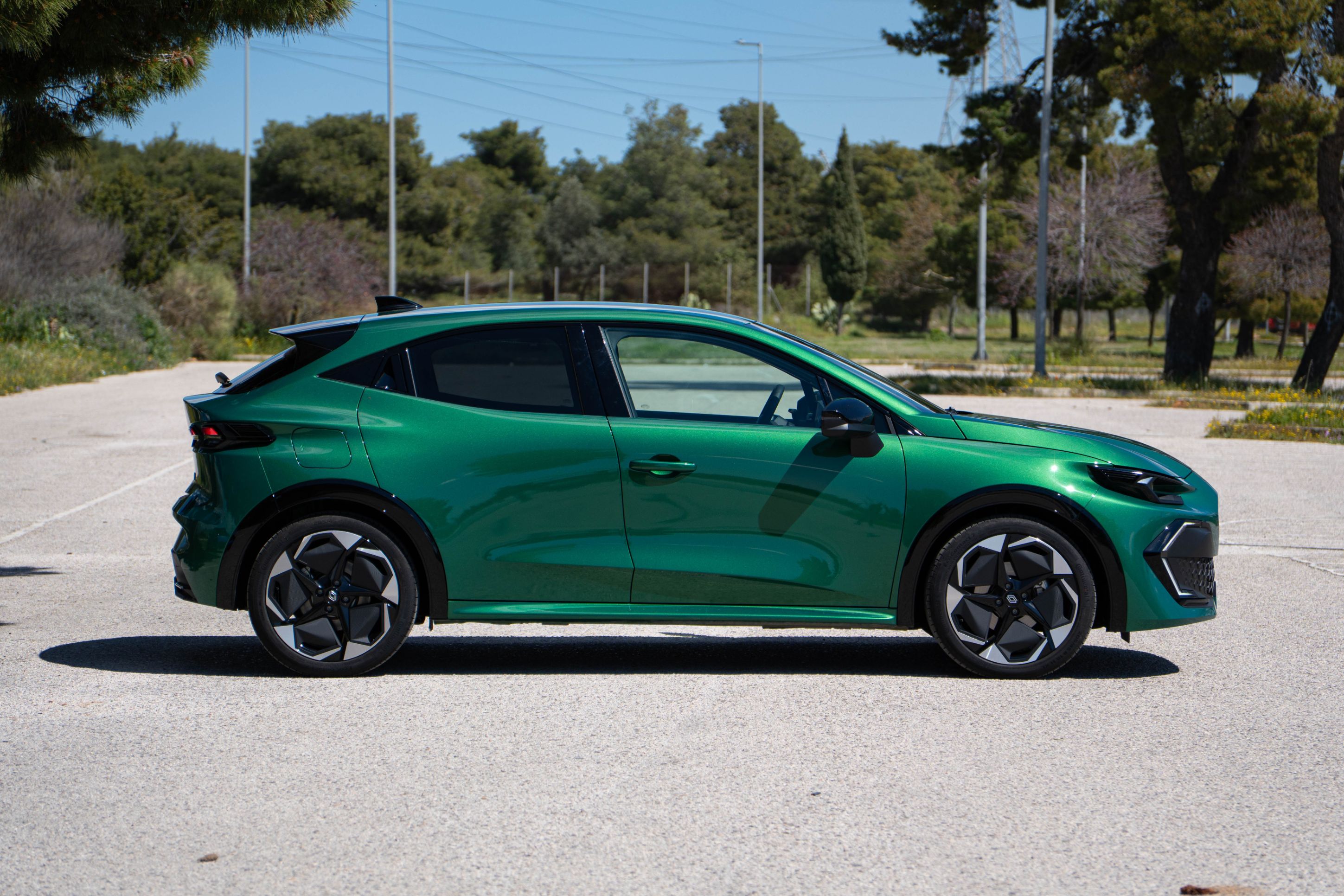 Renault Clio vs Toyota Yaris