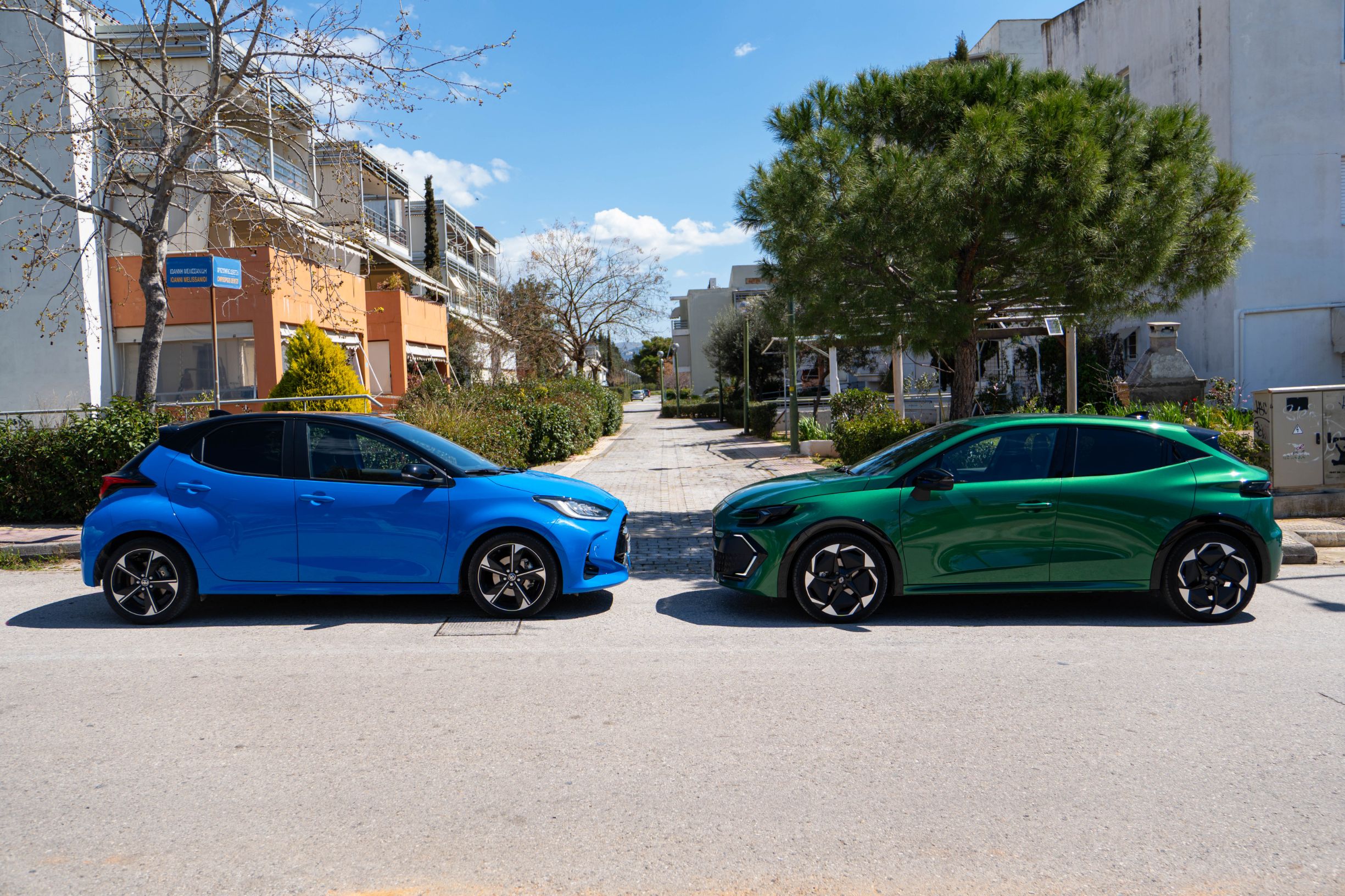 Renault Clio vs Toyota Yaris