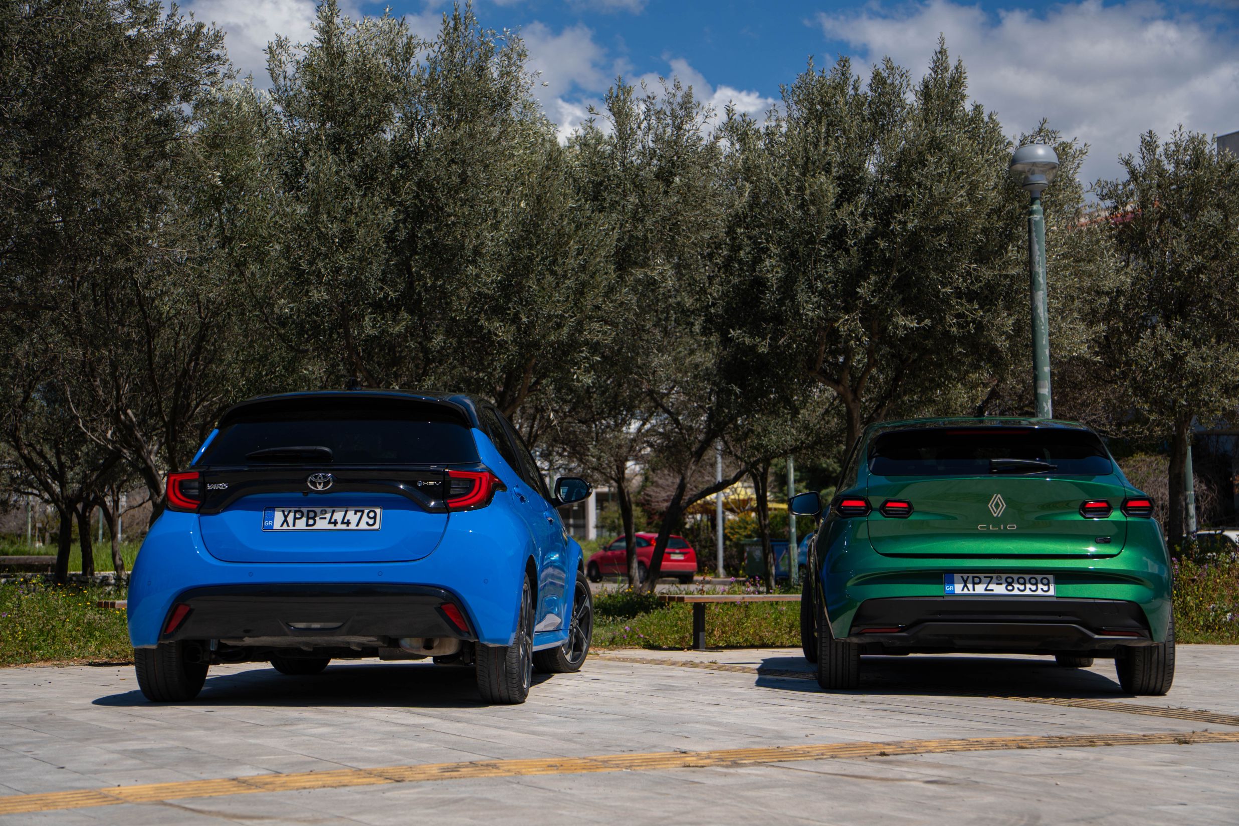 Renault Clio vs Toyota Yaris