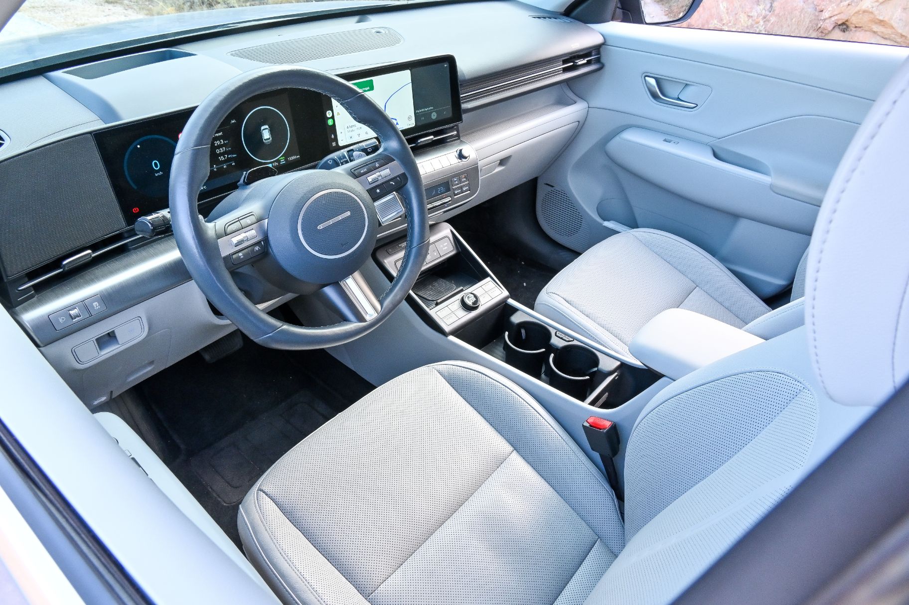 Hyundai KONA Electric vs Honda e:Ny1