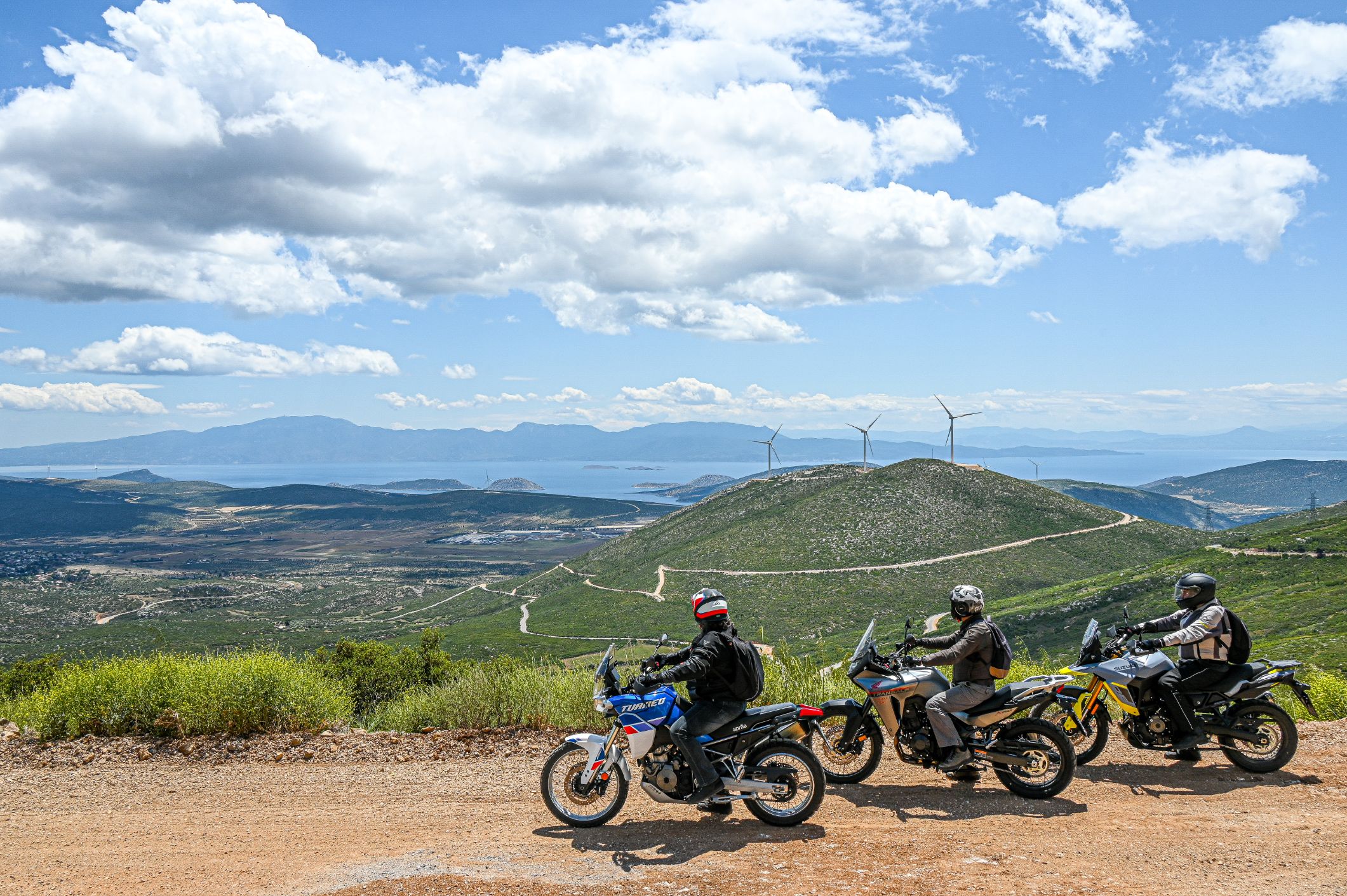 Aprilia Tuareg 660 vs Honda XL 750 Transalp vs Suzuki V-Strom 800DE