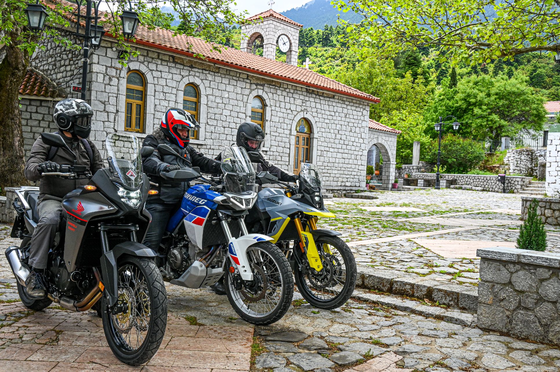 Aprilia Tuareg 660 vs Honda XL 750 Transalp vs Suzuki V-Strom 800DE