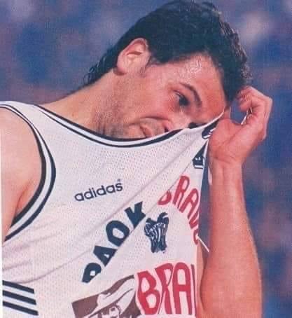 Ο Πρέλεβιτς με τη λευκή φανέλα του ΠΑΟΚ