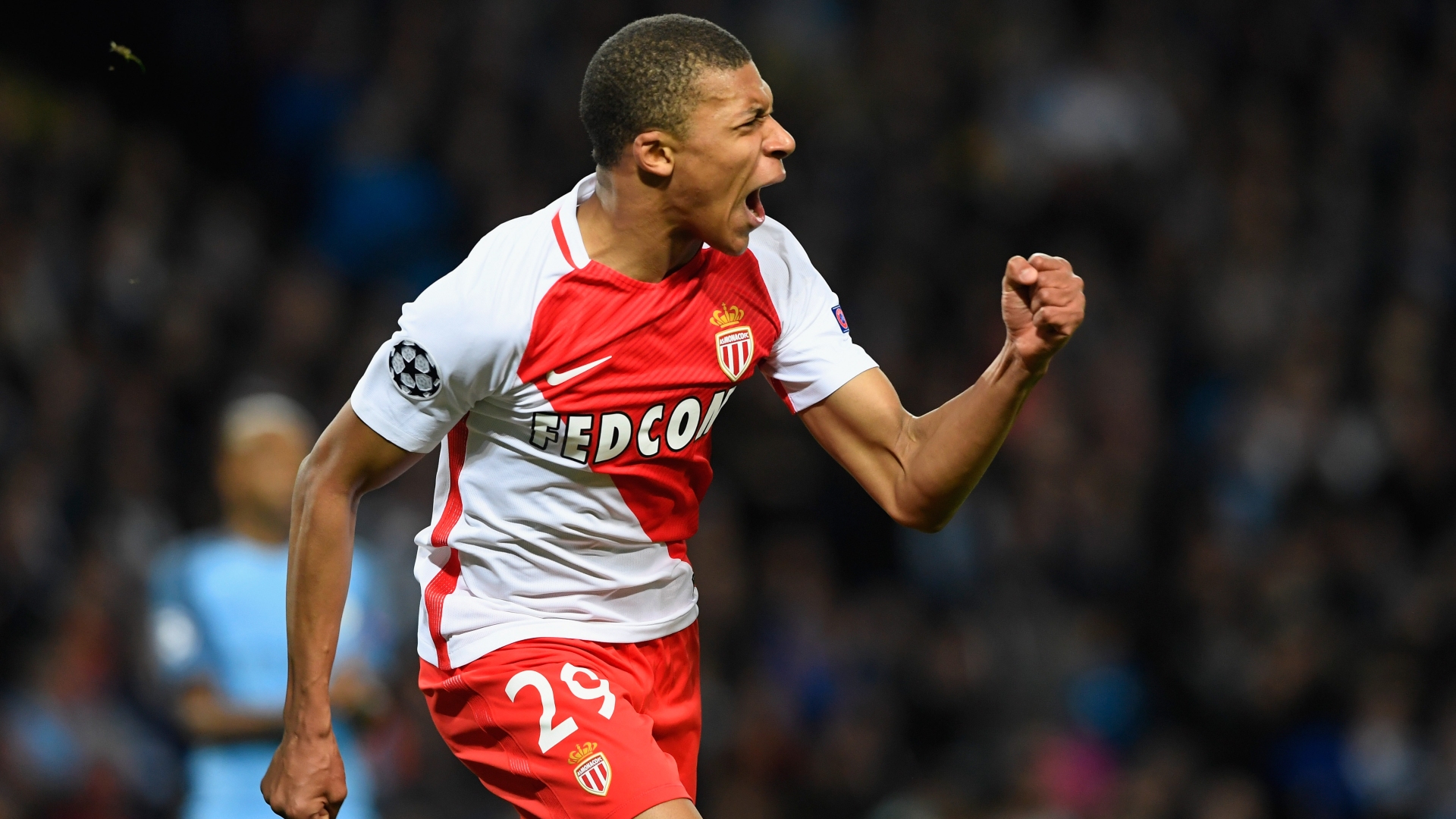 Ο Κιλιάν Μπαπέ με τη φανέλα της Μονακό