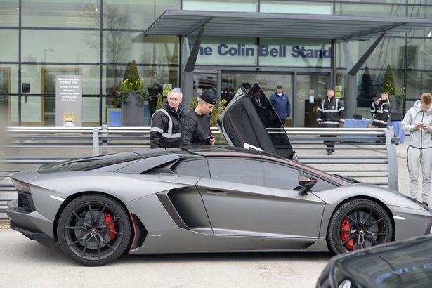 Lamborghini Aventador