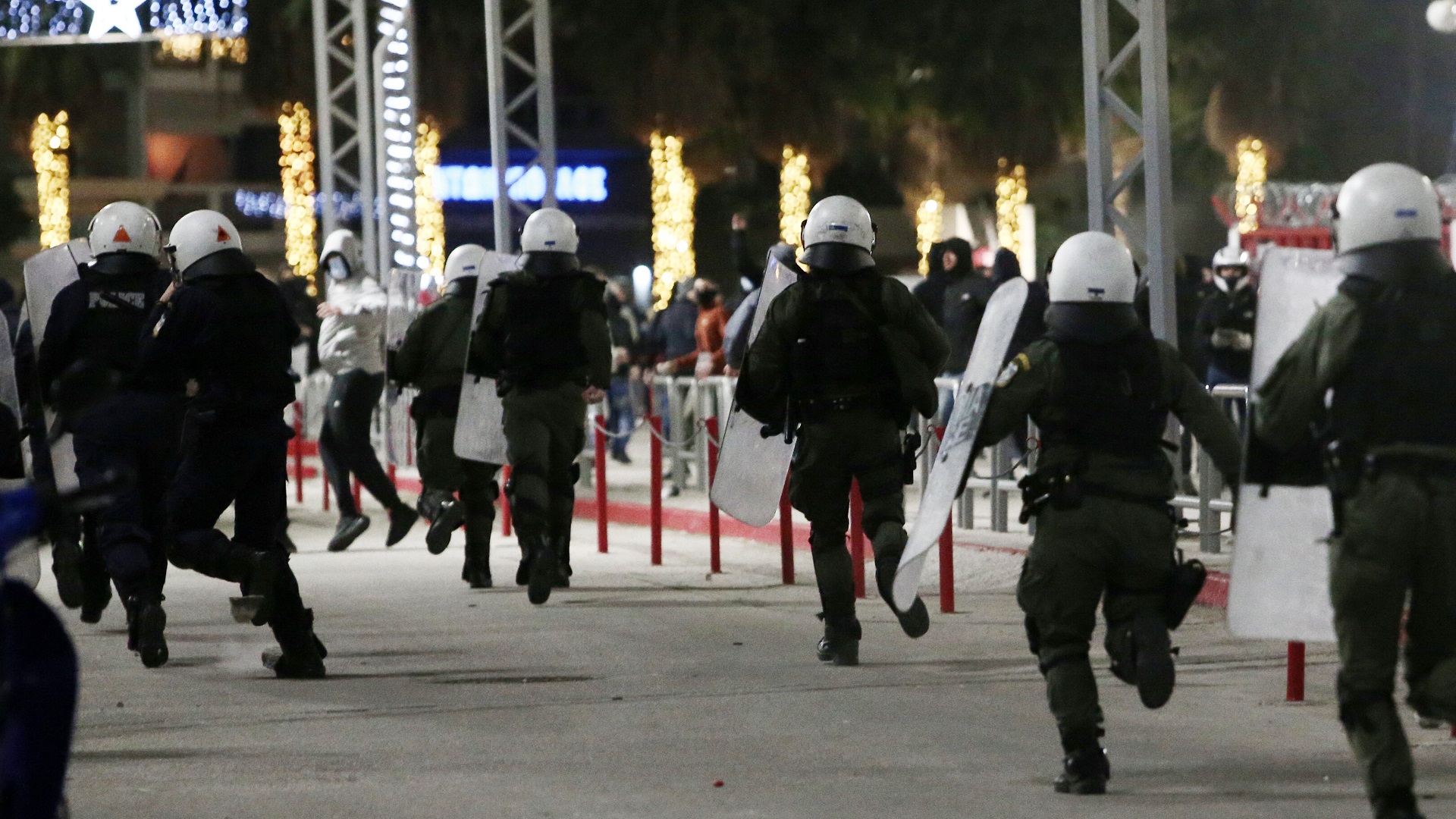 Επεισόδια μεταξύ αστυνομίας και οπαδών του Ολυμπιακού