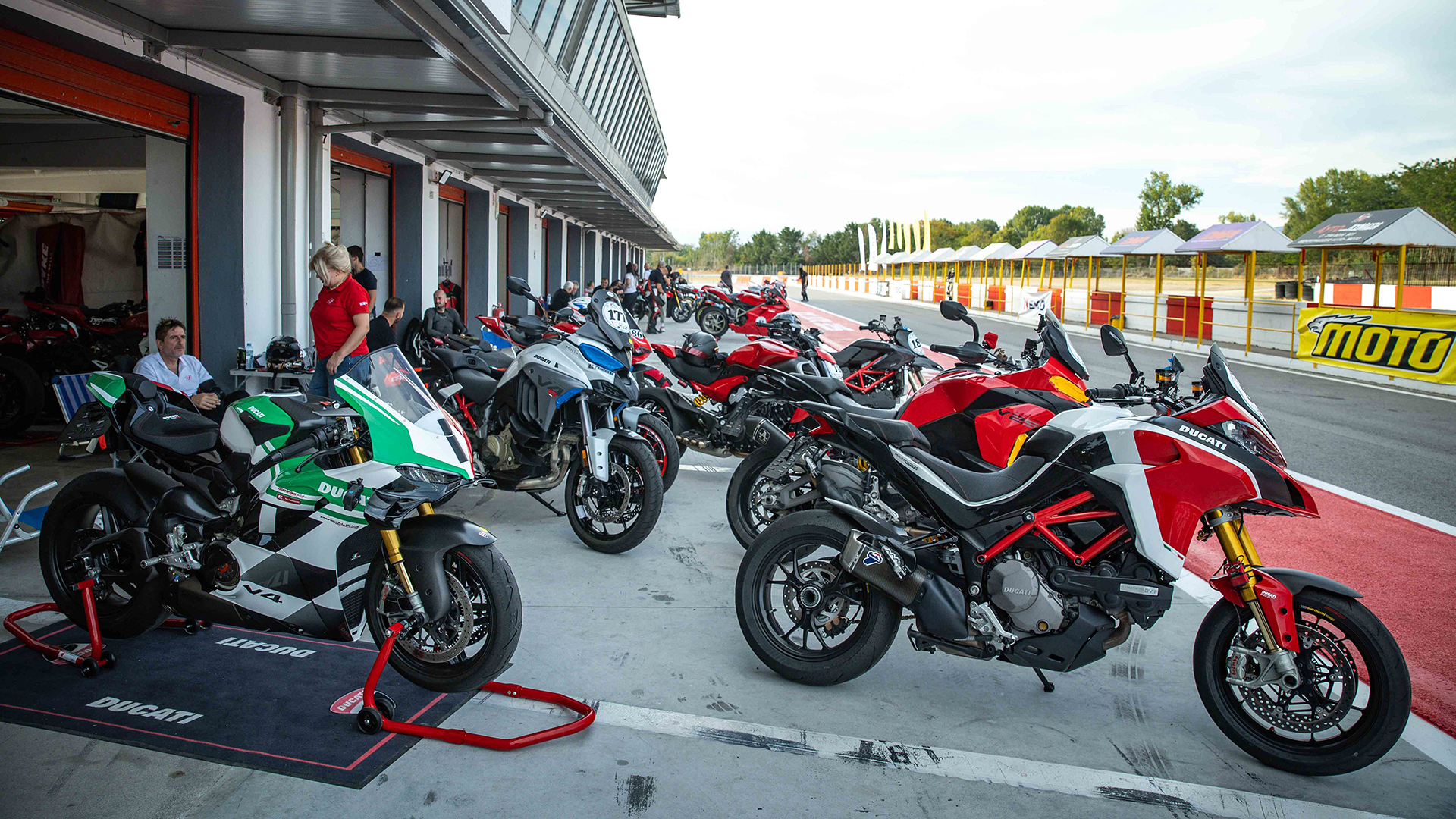 Ducati 100