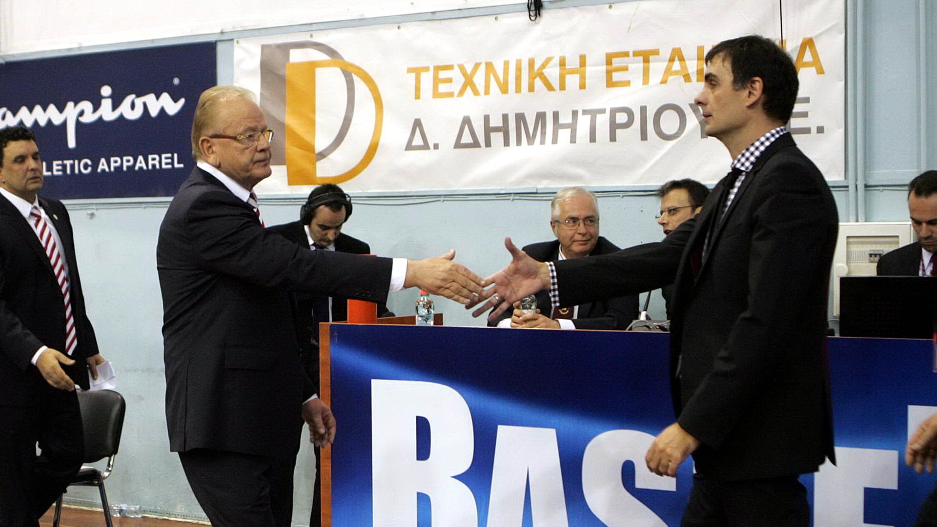 Ο Μπαρτζώκας με τον Ίβκοβιτς