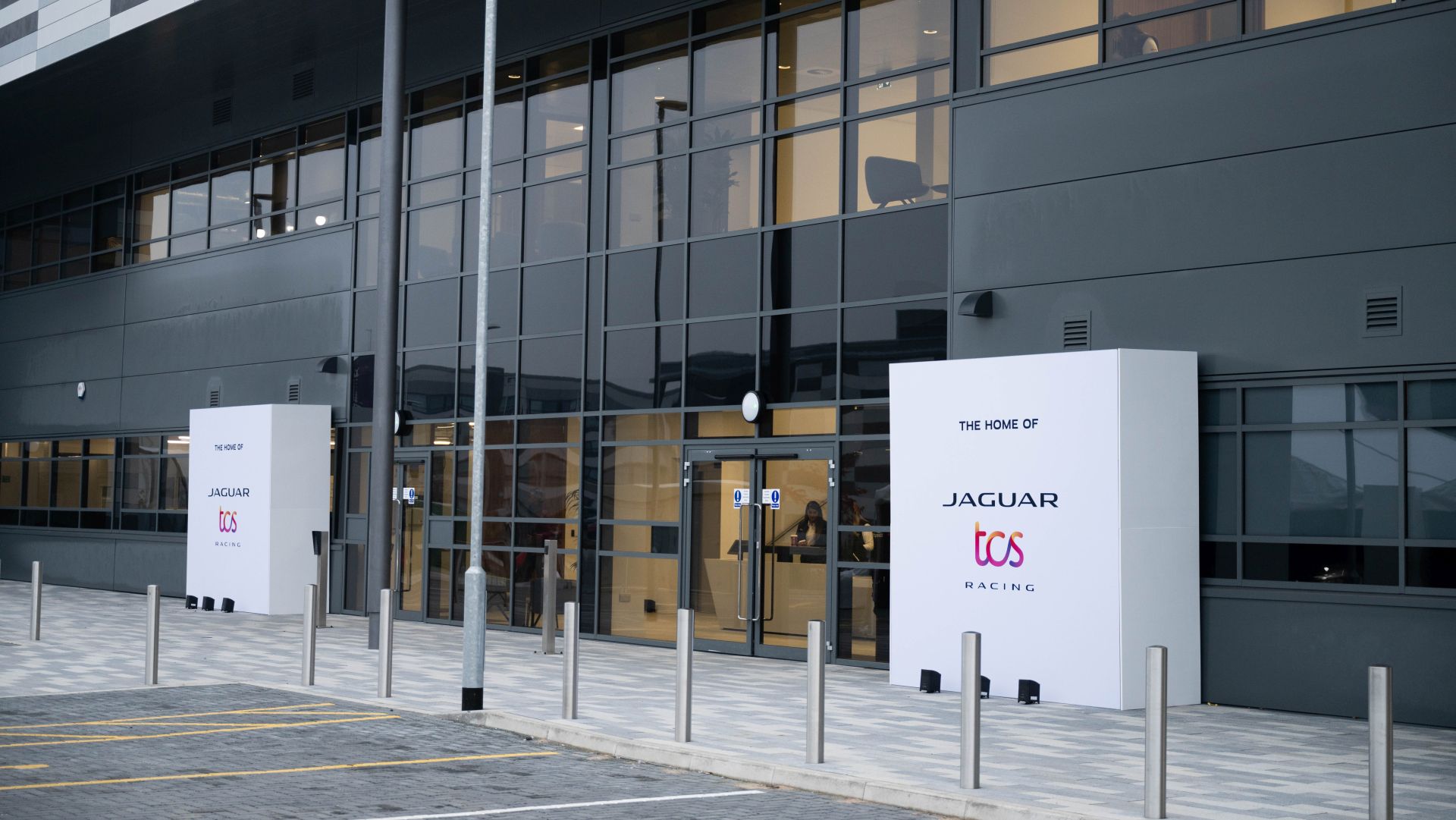 Η νέα έδρα της Jaguar TCS Racing