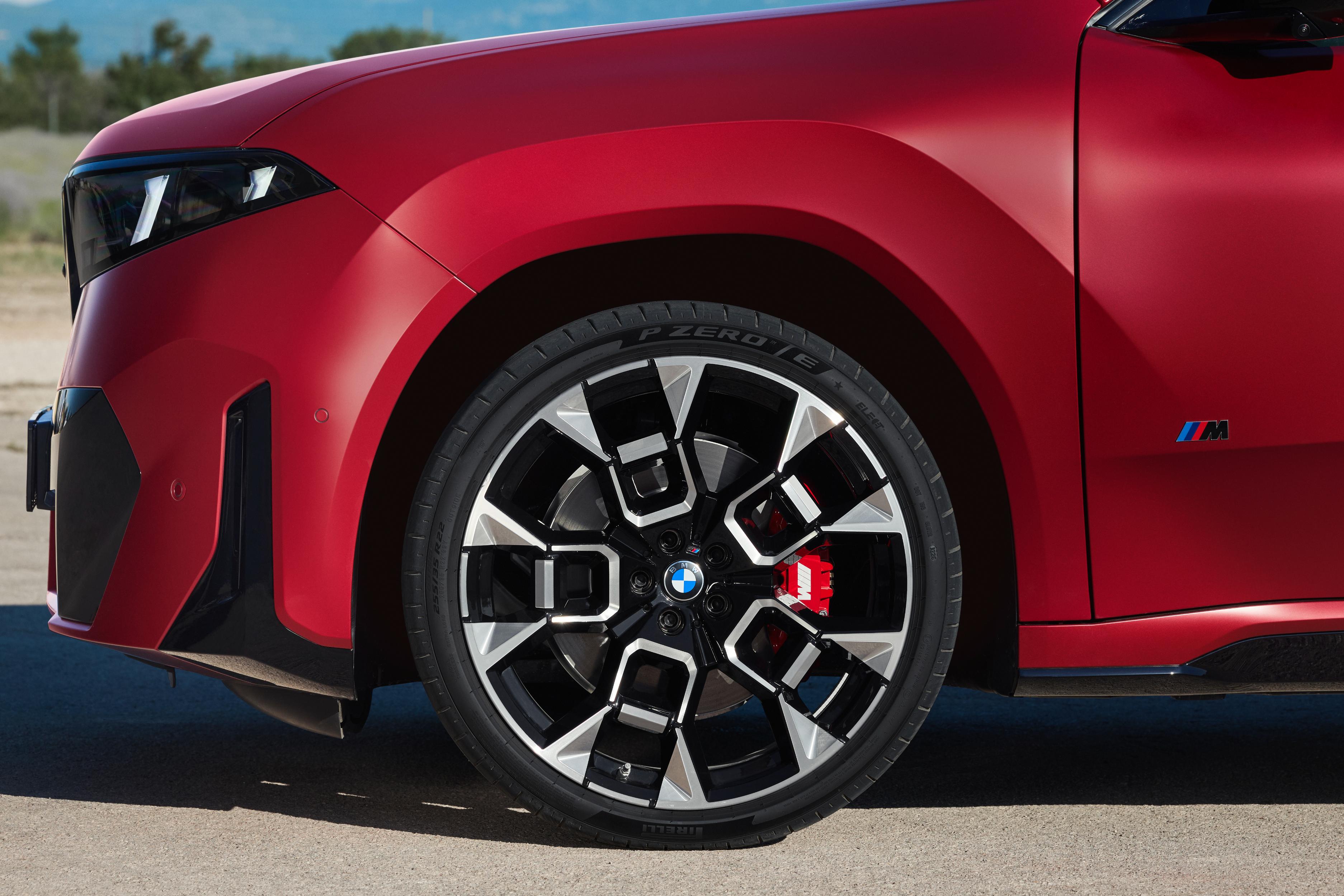 BMW iX4
