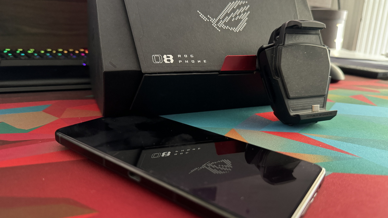 ASUS ROG Phone 8