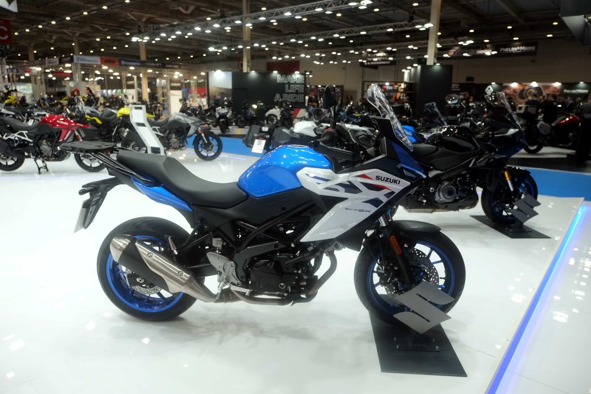 Suzuki SV-7GX
