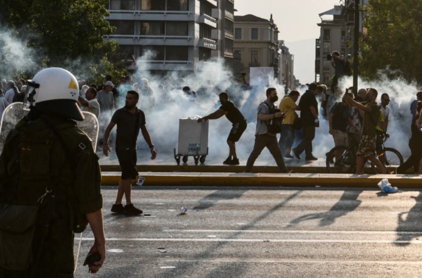 Συγκέντρωση αντιεμβολιαστών στο Σύνταγμα