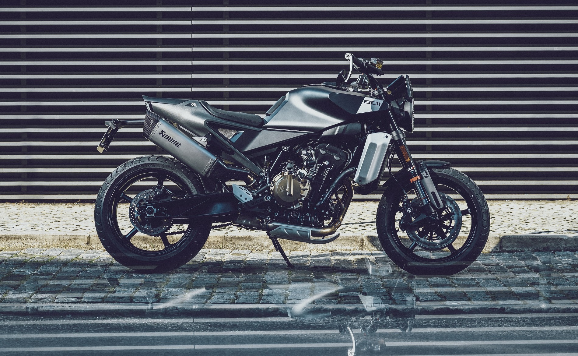 Husqvarna Svartpilen 801