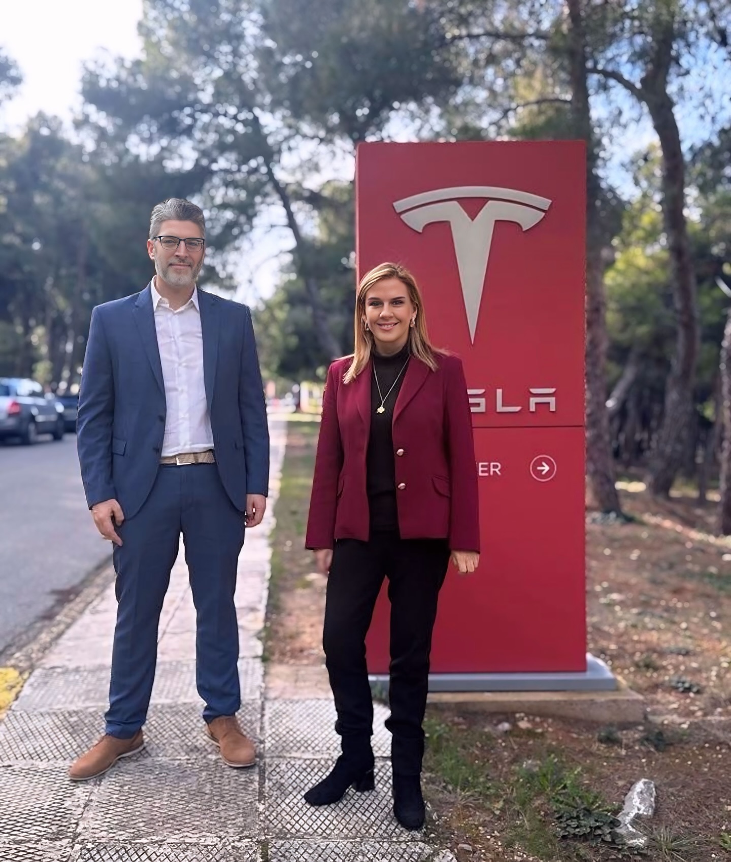 Tesla: Σε συζητήσεις με την ελληνική κυβέρνηση για την επέκταση της ...