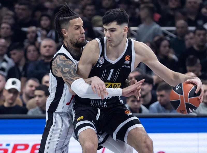 Ο Βούτσκεβιτς με τη φανέλα της Παρτιζάν