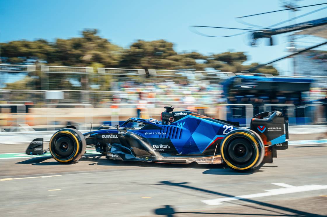 Άλεξ Άλμπον