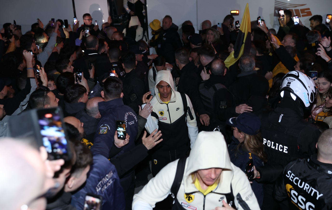 Η άφιξη της ΑΕΚ στις Σέρρες