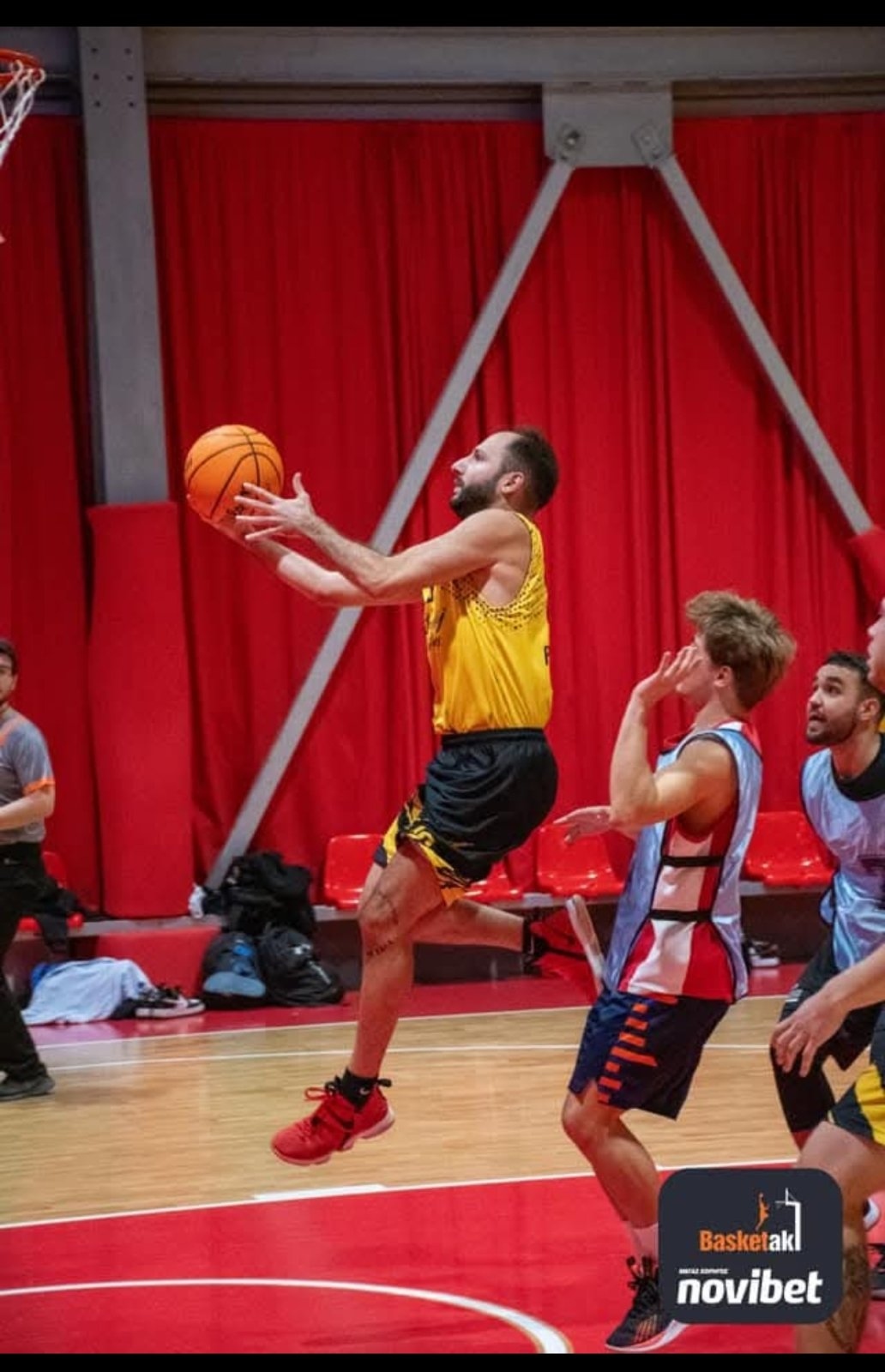 Από αγώνα για το basketaki