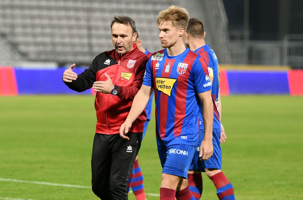 Ο Μπράτσος με τον Φαν Βέερτ