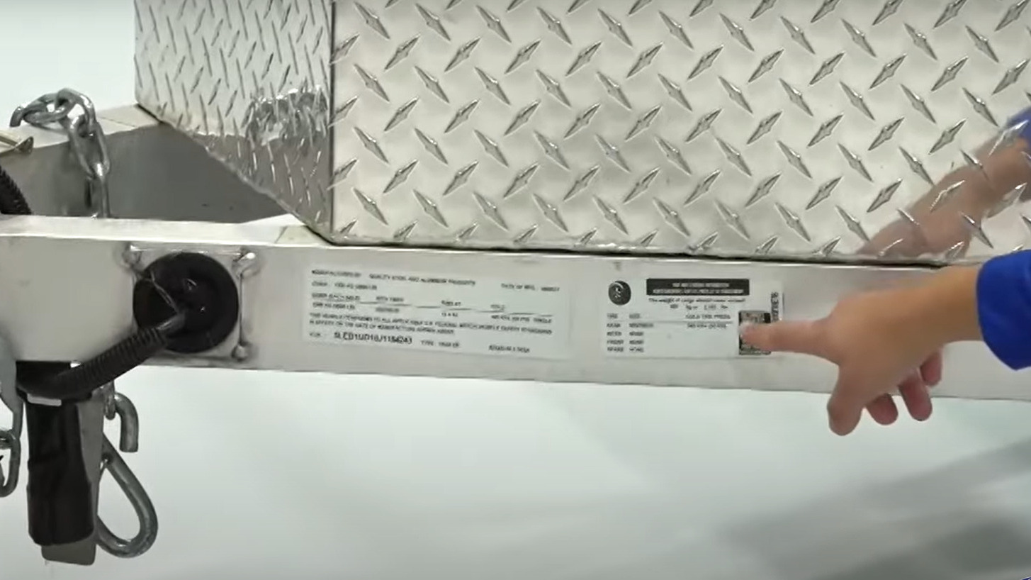 τρέιλερ φόρτωση