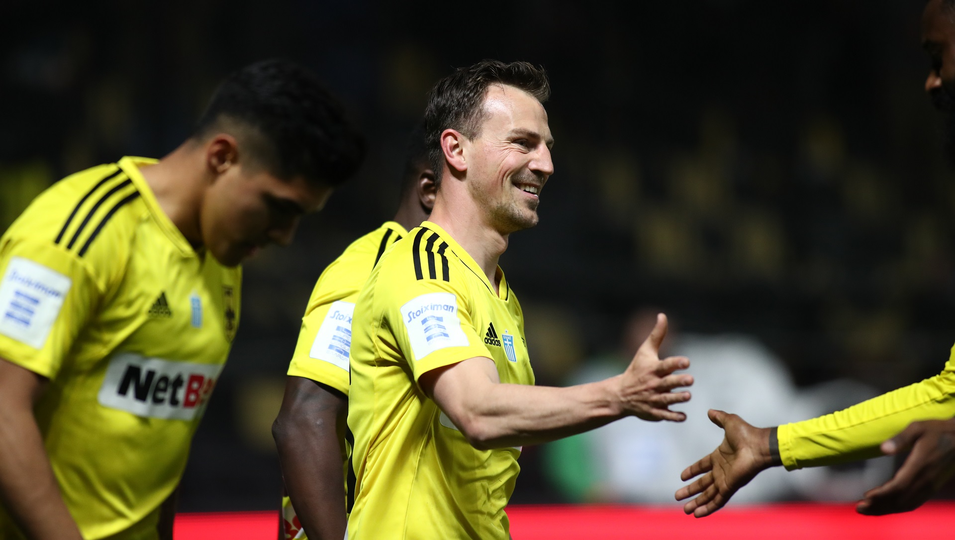 Ο Νταρίντα πανηγυρίζει το γκολ του εναντίον του Ατρομήτου