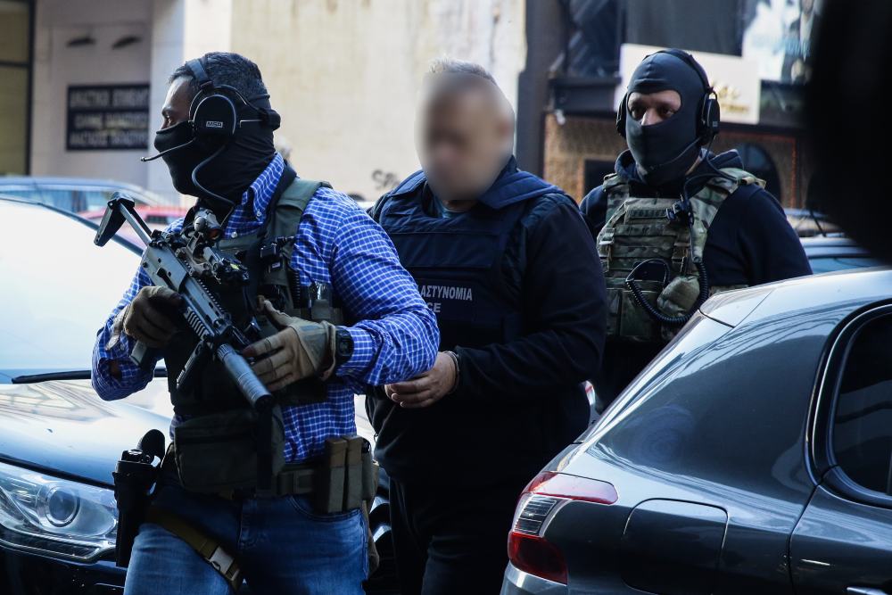 Στην Εισαγγελία Πειραιά ο «Έλληνας Εσκομπάρ»