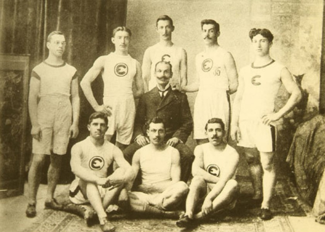 Μερικοί από τους πρώτους αθλητές του Εθνικού Γυμναστικού Συλλόγου