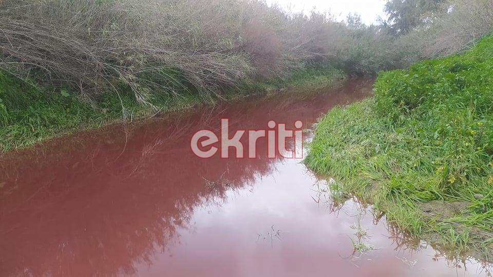 Ποταμός στην Κρήτη βάφτηκε κόκκινος