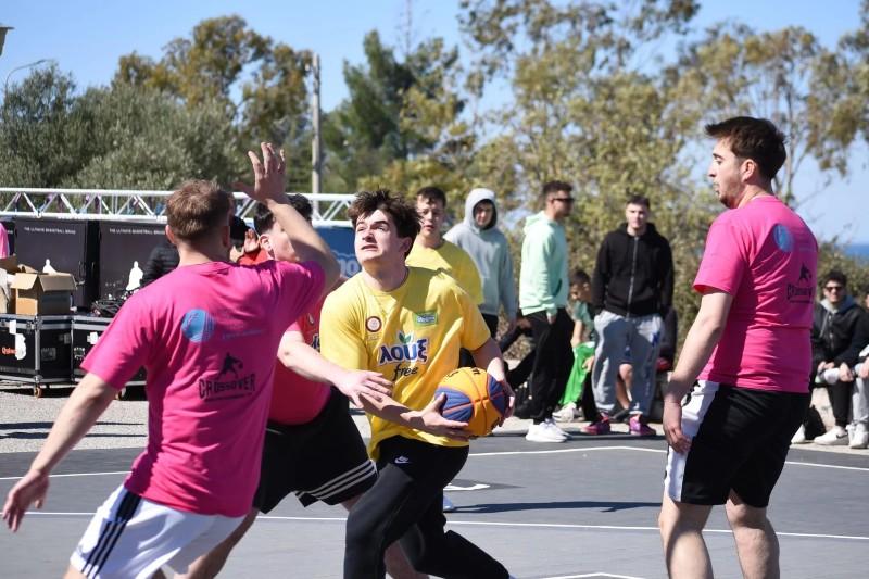 Για το 3 On 3