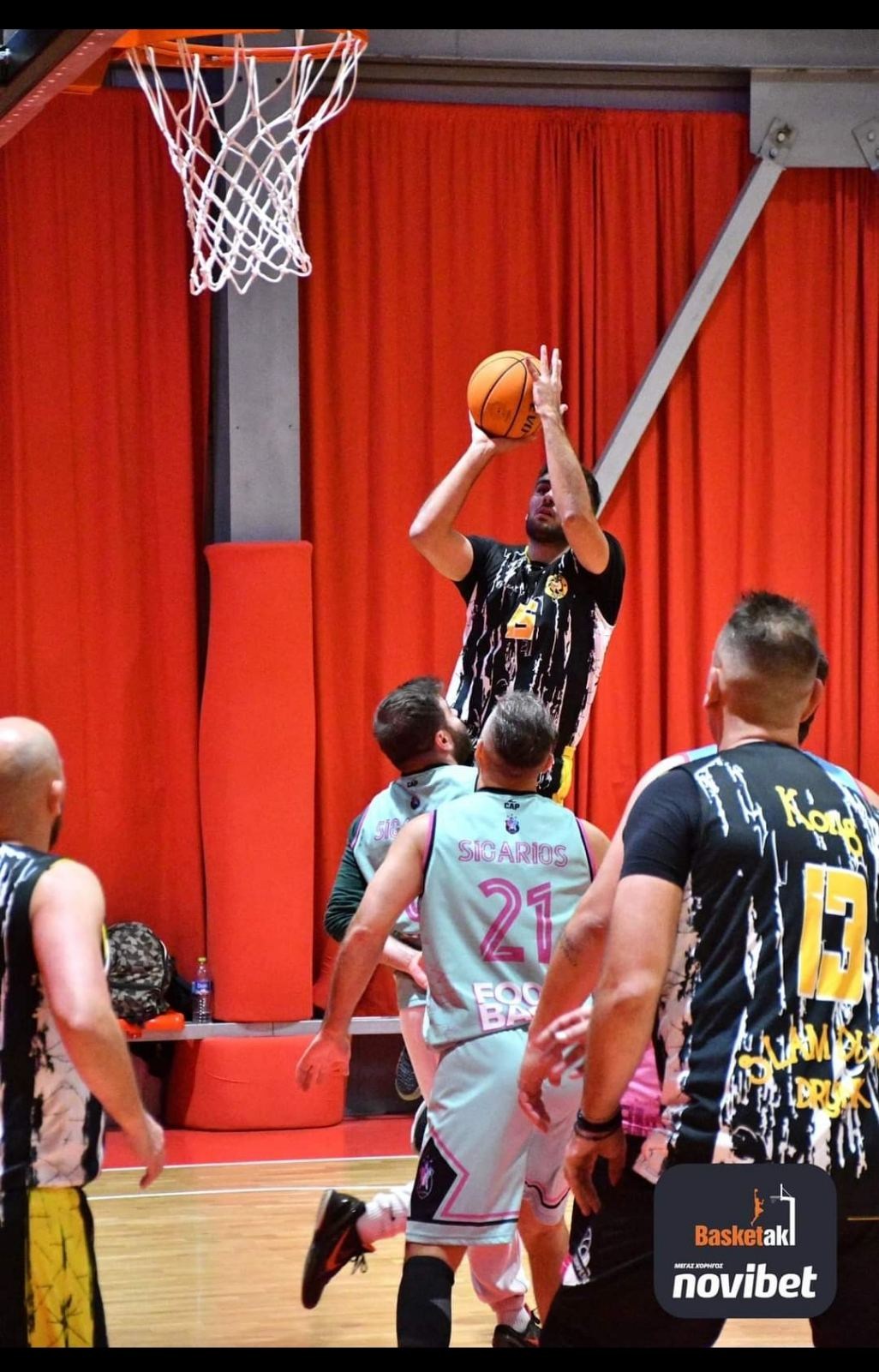 Από αγώνα για το basketaki