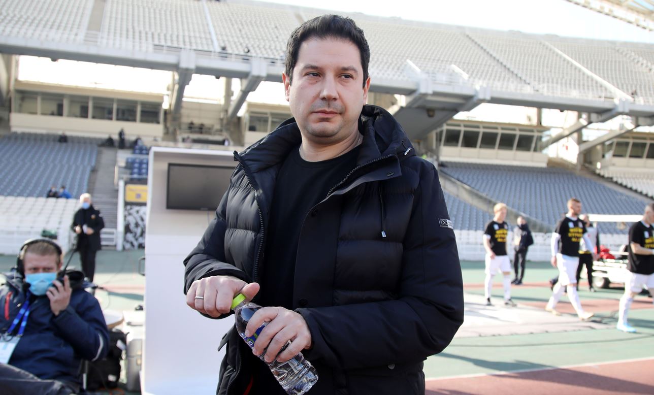 Ο Γιαννίκης με Απόλλωνα