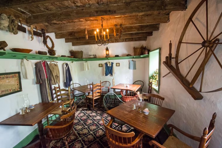 Το Dobbin House