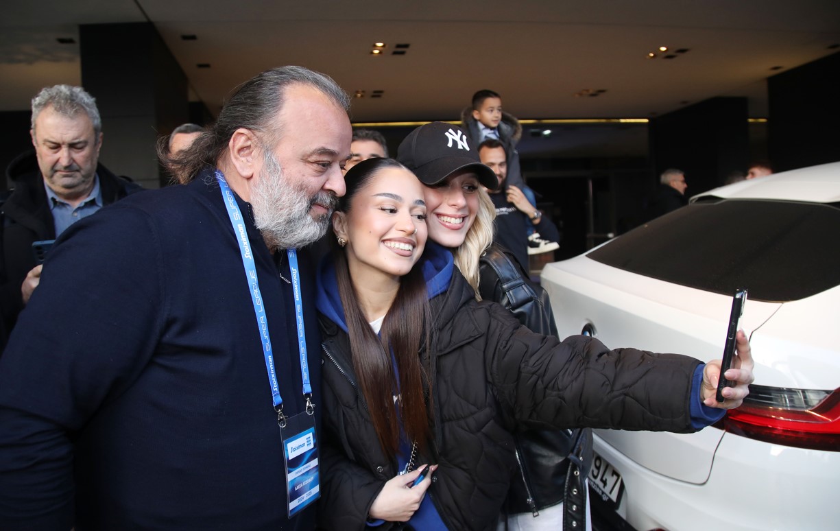 Ο Μάριος Ηλιόπουλος στο ξενοδοχείο της ΑΕΚ στη Θεσσαλονίκη