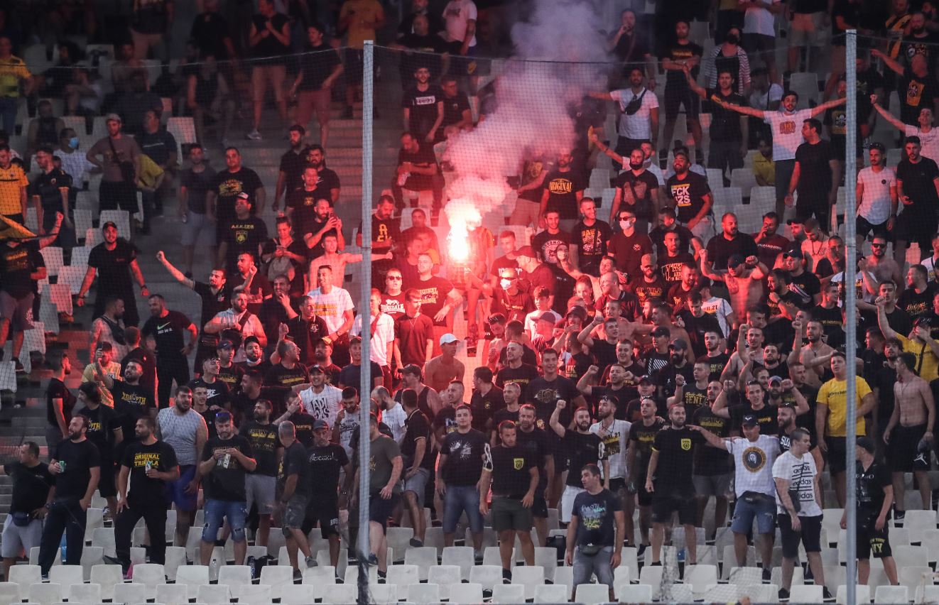 Οπαδοί της ΑΕΚ στο ΟΑΚΑ