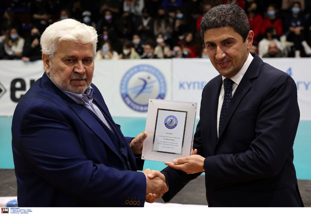 Αυγενάκης-Καραμπέτσος