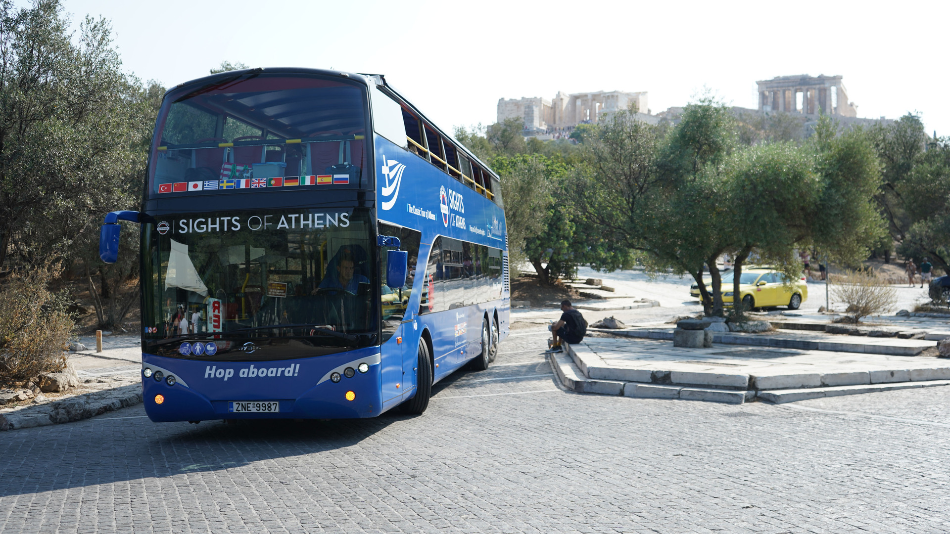 τουριστικό λεωφορείο