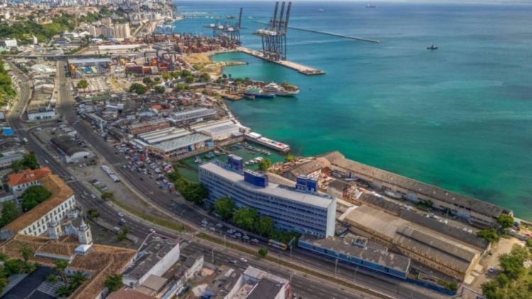 Έκταση ίση με 196 γήπεδα