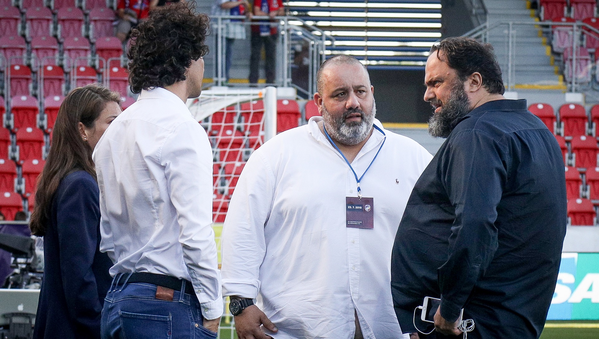 Μαρινάκης, Καραπαπάς και Μοντεστό συζητούν