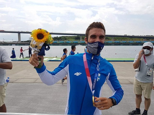 Ο Στέφανος Ντούσκος