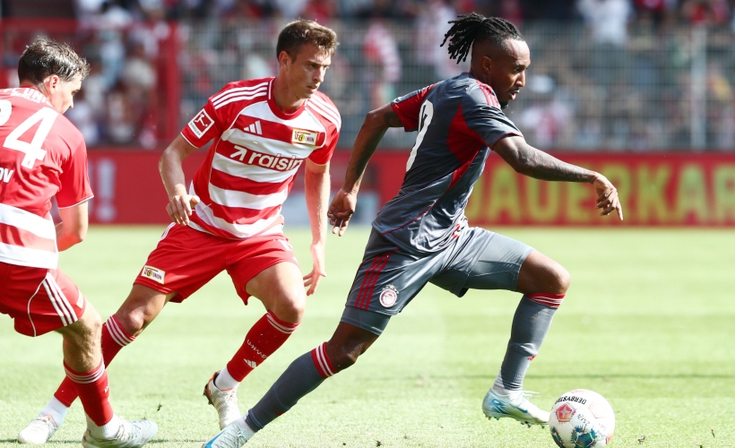 Δέκα. Τα ακραία μπακ, ο Κοστίνια με τον Μπρούνο, ήταν πάλι δύναμη στο αμυντικό κομμάτι. Με νίκες, επεμβάσεις και καλύψεις. Ο Πορτογάλος δύο φορές που έκλινε κι έκανε τον 3ο στόπερ ήταν υποδειγματικός σε δύσκολες καταστάσεις. Ο Νιγηριανός, με τα όποια μειονεκτήματα του, όπως ένα τραγικό πούλημα που συνοδεύθηκε κι από φάουλ κοντά στην περιοχή, δείχνει ότι έχει τρέλα να παίξει στον Ολυμπιακό. Δεν δεχόταν με τίποτα να γίνει αλλαγή, λόγω μικροτραυματισμού. Από την άλλη… Ένα. Ο Ολυμπιακός παραμένει κατά βάση σε εξάρτηση από τον Ελ Κααμπί. Από τις έξι καλές στιγμές οι τέσσερις ήταν δικές του. Δεν σκόραρε αυτός κι η ομάδα πήγε στο μικρότερο δυνατό σκορ. Δύο. Επιθετικά η ομάδα του Μεντιλίμπαρ δεν πήρε πράγματα στη δημιουργία από τους ακραίους μπακ, που είχαν συναγωνισμό ποιος θα βγάλει τη χειρότερη σέντρα, με τον Μπρούνο να κερδίζει με διαφορά στήθους τον Κοστίνια. Τρία. Ο Ολυμπιακός βραχυκύκλωσε επανειλημμένως αμυντικά για ένα διάστημα μετά το έξοχο γκολ του Τσικίνιο. Μέσα σε ένα τετράλεπτο οι Γερμανοί πλησίασαν πάρα πολύ κοντά δύο φορές στο 1-1. Τέσσερα. Δεν βοήθησαν οι αλλαγές στη διάρκεια του β΄ ημιχρόνου, πέραν του γκαρθία που μπήκε από την ανάπαυλα. Ούτε ο Μασούρας, ούτε ο Βέζο, ούτε ο Πνευμονίδης, που δεν μπήκε καλά στο παιχνίδι, είχε μία κακή πάσα για αντεπίθεση και κυρίως όταν βρέθηκε σε θέση να βγάλει μπροστά για γκολ τον Ελ Κααμπί σε ανοικτή άμυνα με μία απλά σωστή πάσα, την έκανε λάθος.